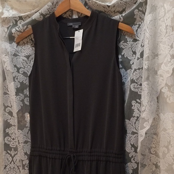 NWT Vince. Jumpsuit in olive with drawstring waist - Picture 3 of 6